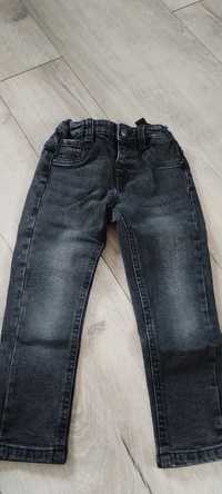 Spodnie jeansowe dla chłopca rozmiar 104