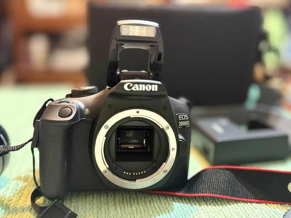 Canon EOS 2000D – Kit Completo, Como Novo!