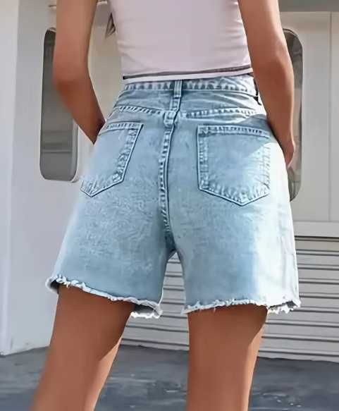 Джинсові шорти , розмір М