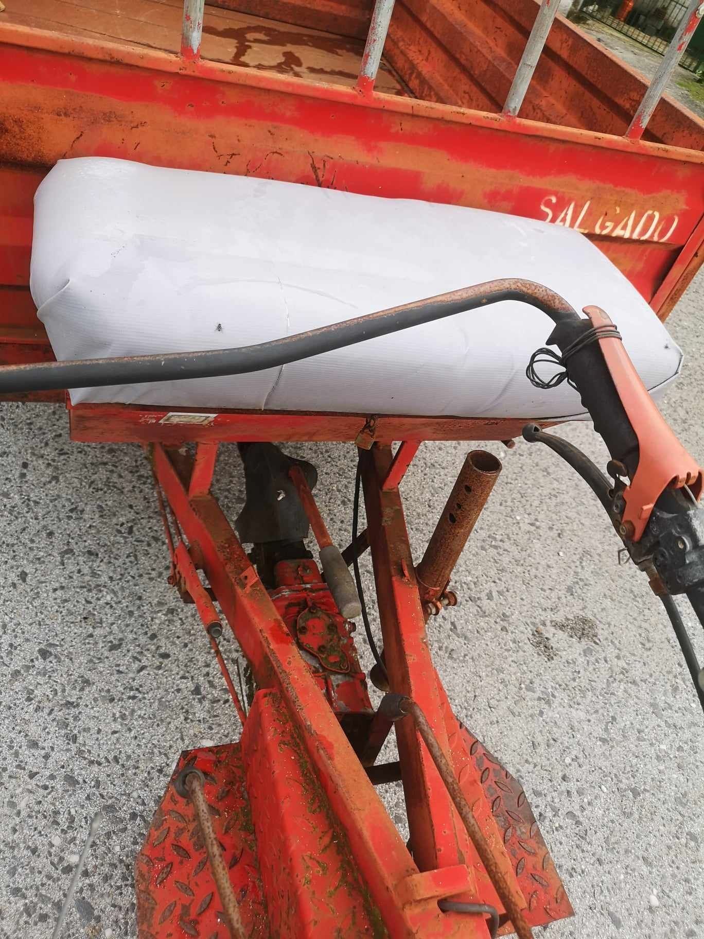 Trator agrícola de varagem