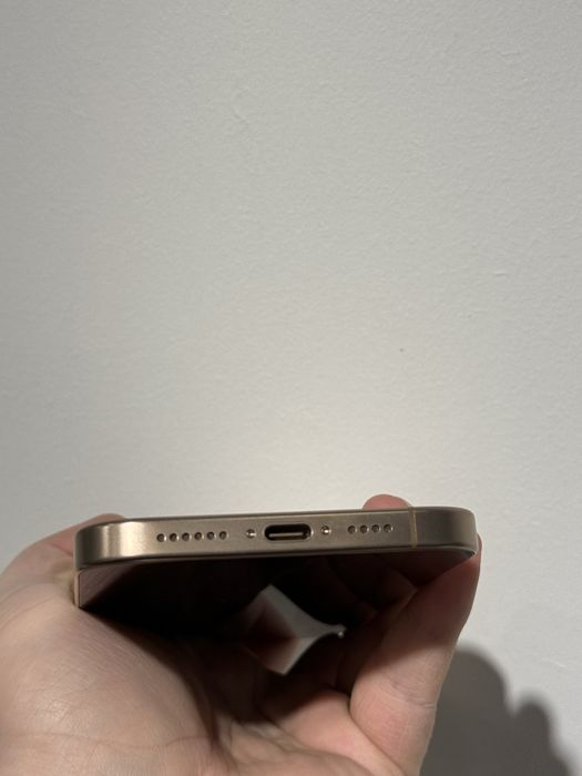Apple iPhone 16 Pro Max 256Gb. ( Desert Titanium )