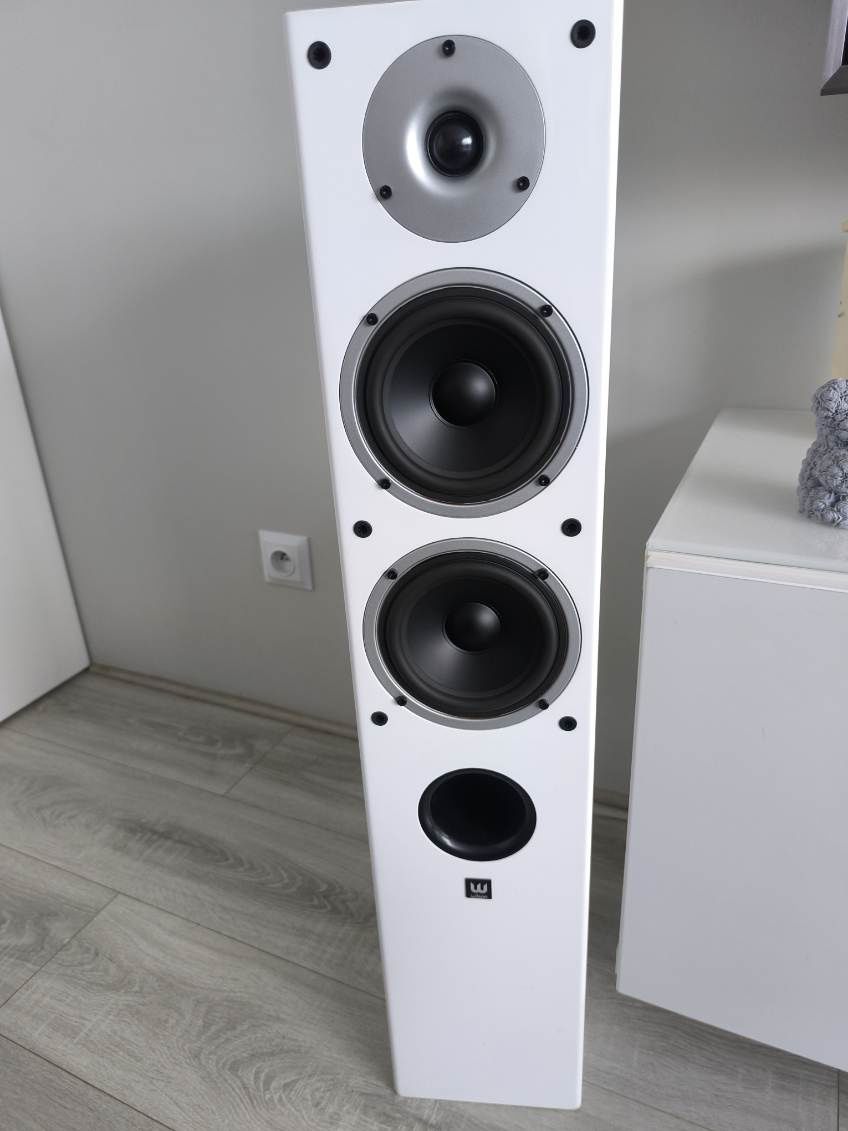 Amplituner Denon i zestaw głośników