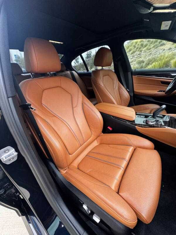 2018 BMW 5 Series 530i