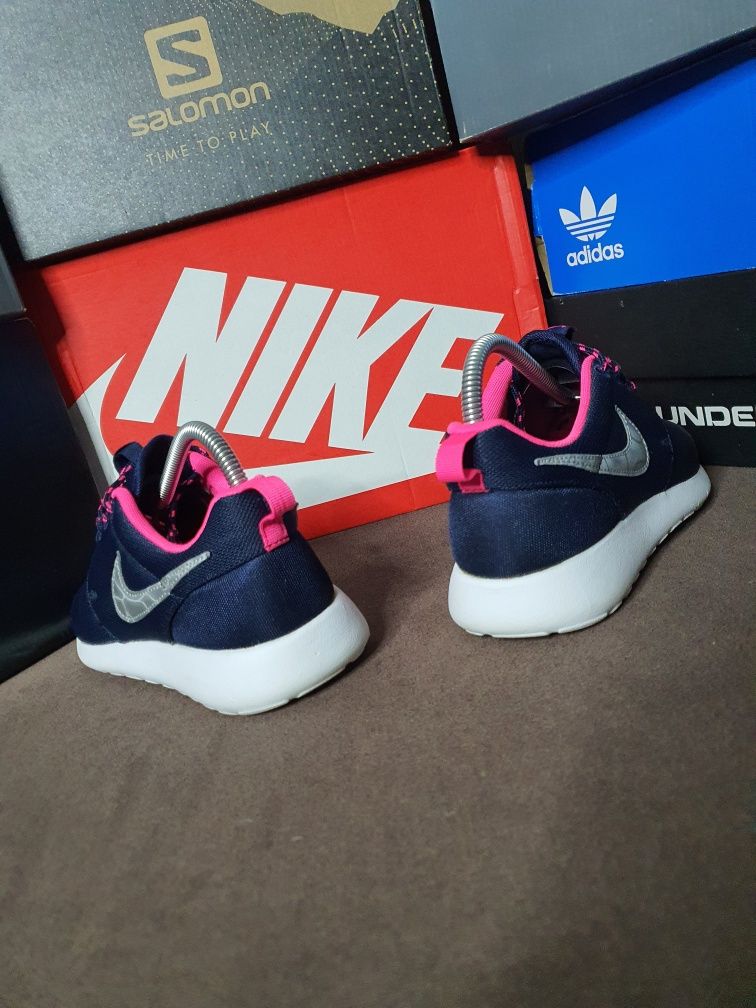 Оригінал! 38р Nike Roshe One GS Кросівки жіночі