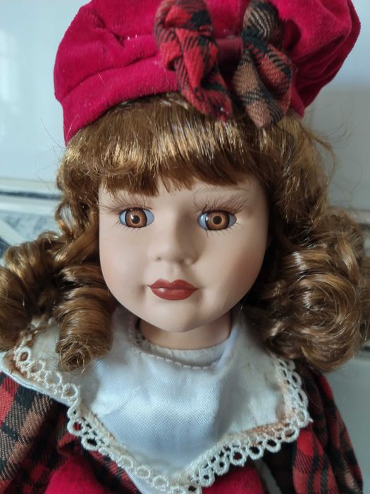 Boneca de porcelana francesa