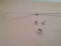 Conjunto novo Swarovski de brilhantes (fio, brincos e anel ajustável)