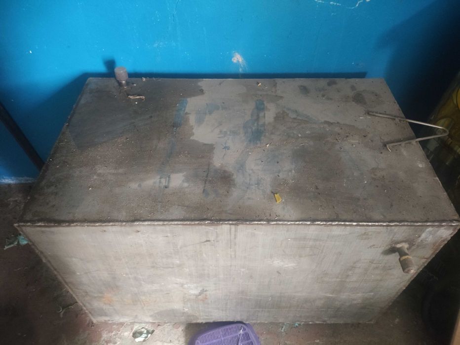 Бак із нержавейки