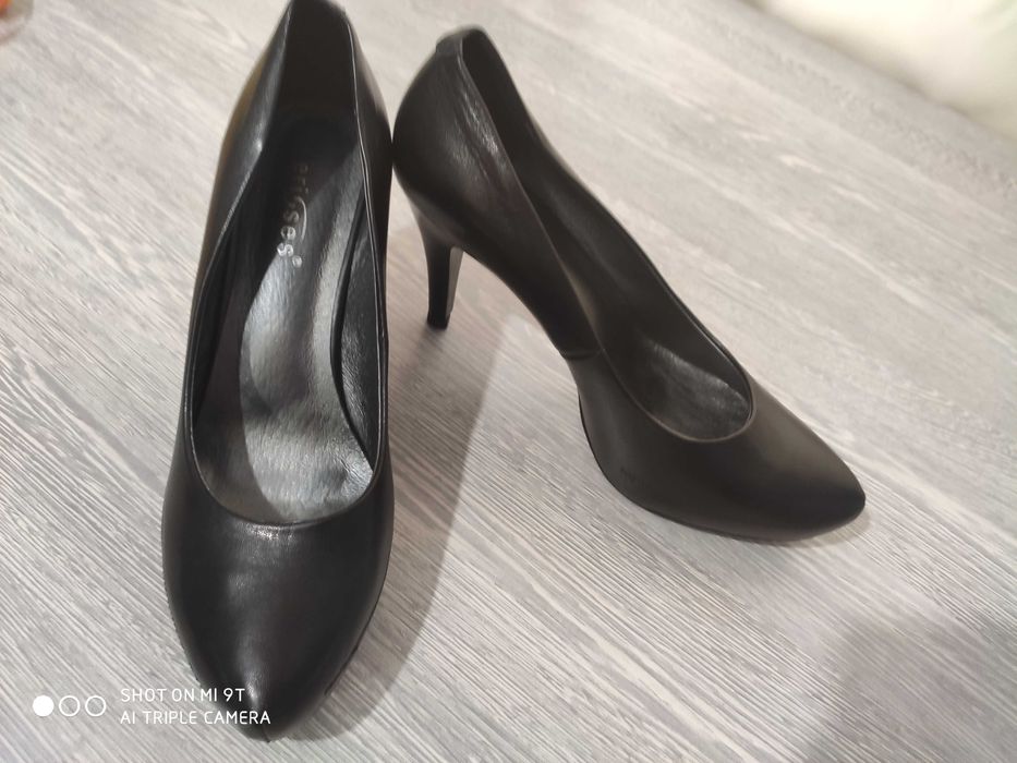 Взуття жіноче, туфлі класичні