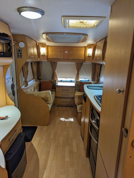 Caravana,de luxo ,quarto separado,levo ao local