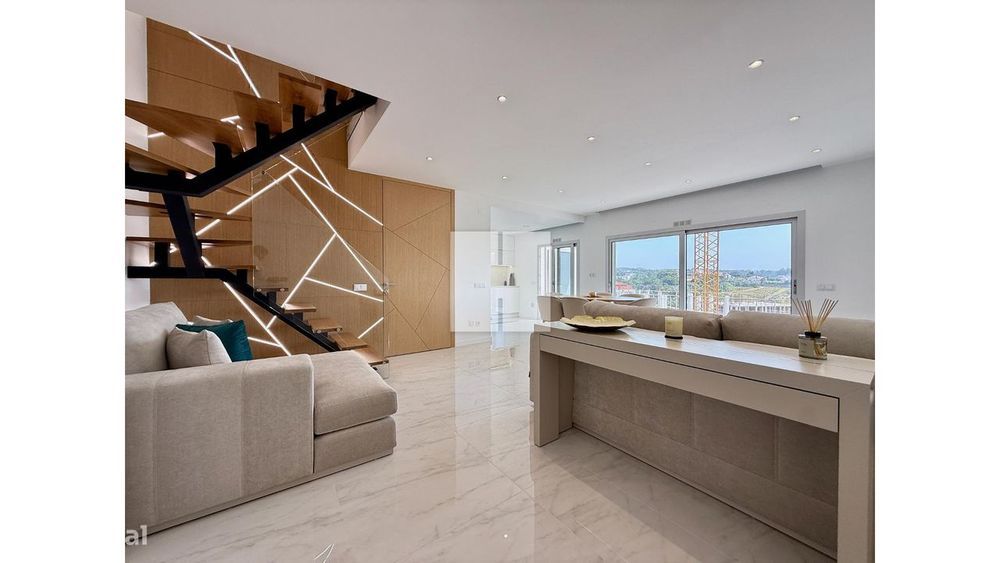 Luxuoso T2+1 Duplex NOVO