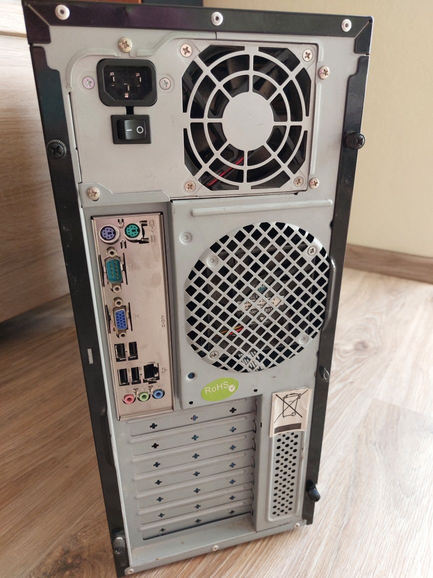 Komputer AMD Athlon 5200+ 2.71GHz, 2GB RAM ddr2 nagrywarka DVD