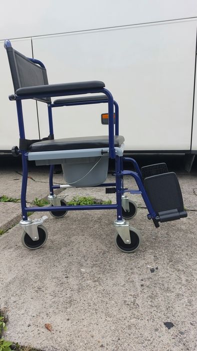 Wózek toaletowy krzesło toaletowe krzesło sanitarne