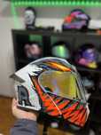 Capacete branco novo modular