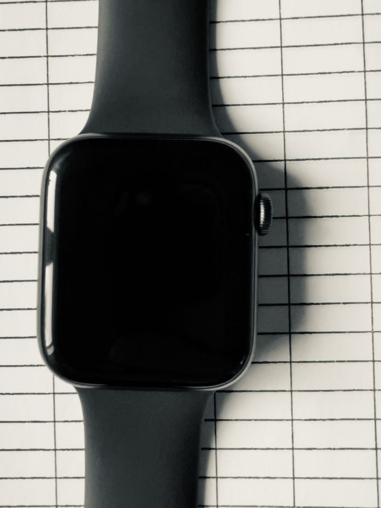 Apple Watch Series 6 44 мм