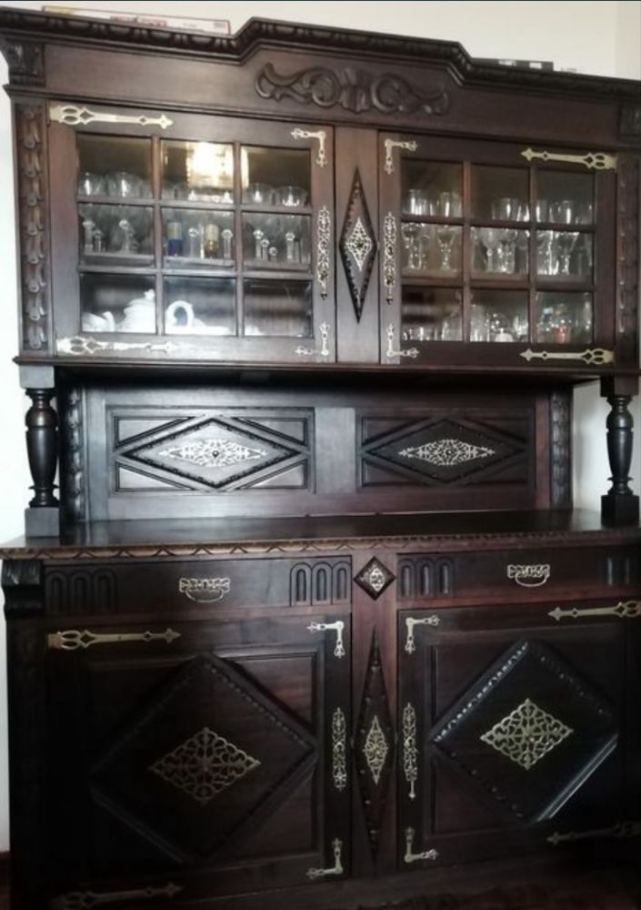 Conjunto de móveis estilo holandês