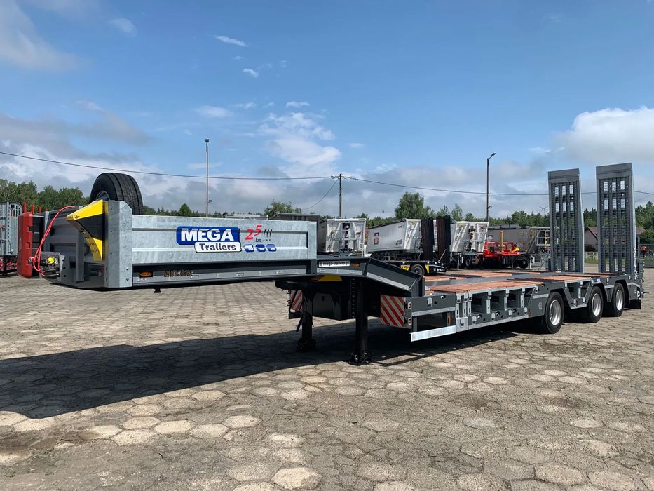 Niskopodwoziowa - rozciągana - zagłębienia na koła - najazdy hydrauliczne - FULL OPCJA  Niskopodwoziowa - rozciągana - zagłębienia na koła - długie najazdy!