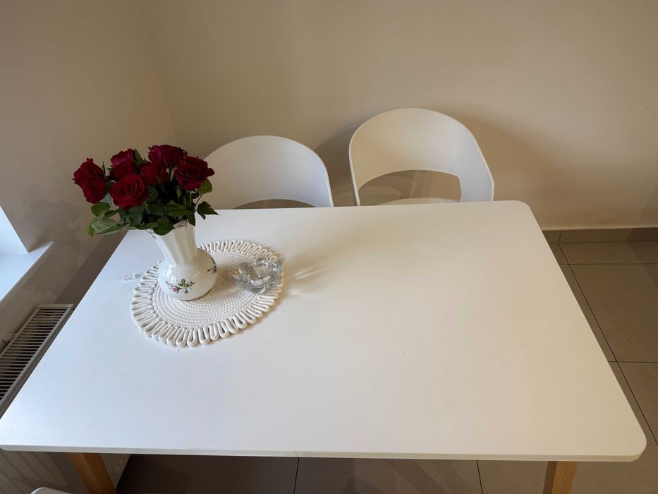 biały stół prostokatny skandynawski 120x80 stan bardzo  dobry