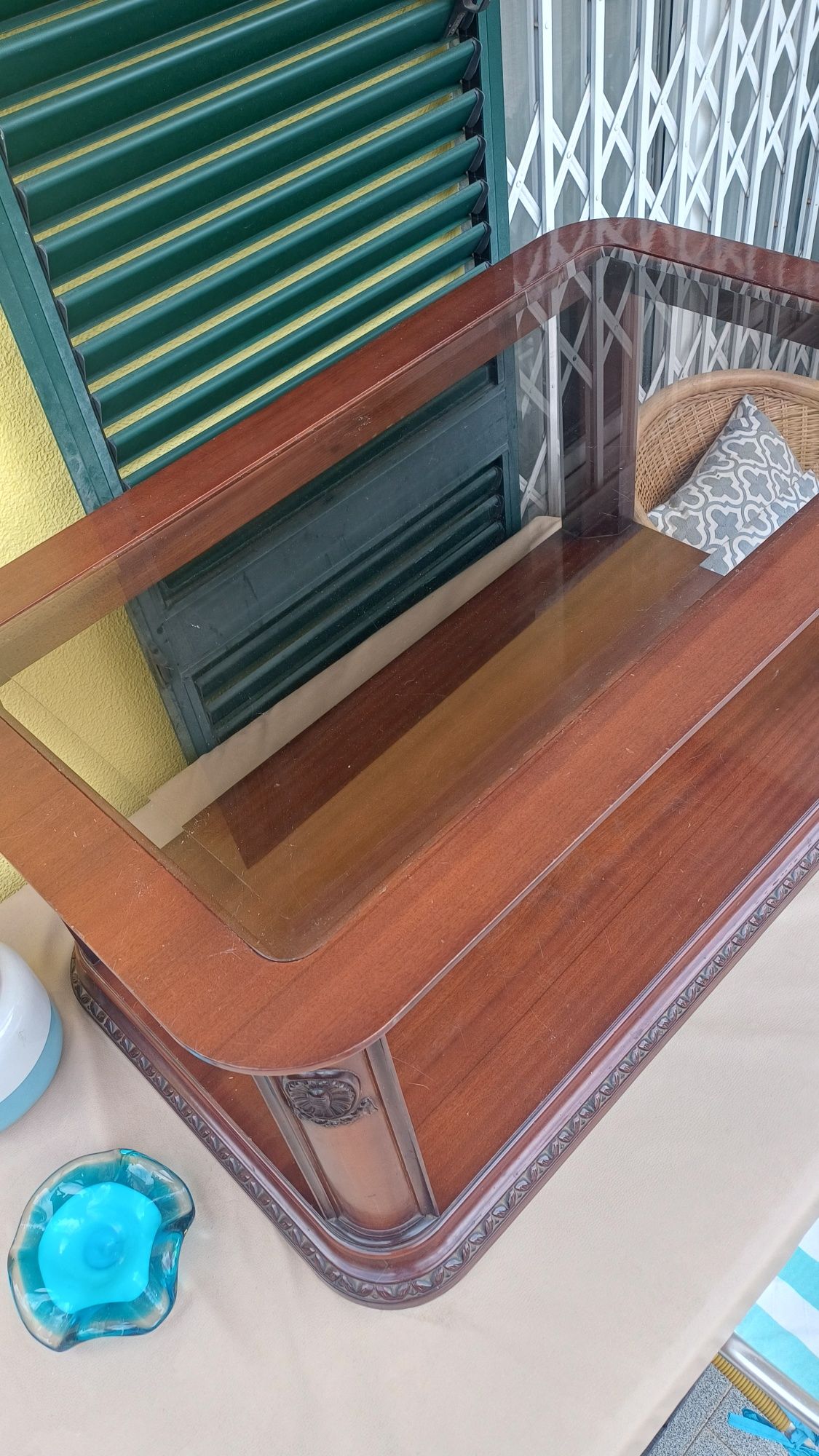 Mesa de centro em mogno