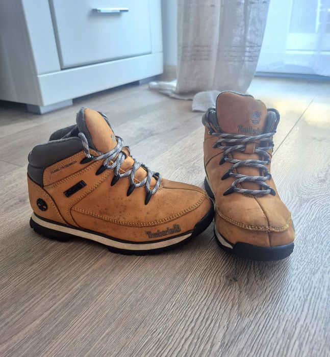 Buty zimowe dziecięce Timberland rozmiar 34,5.
Stan widoczny na zdjęci