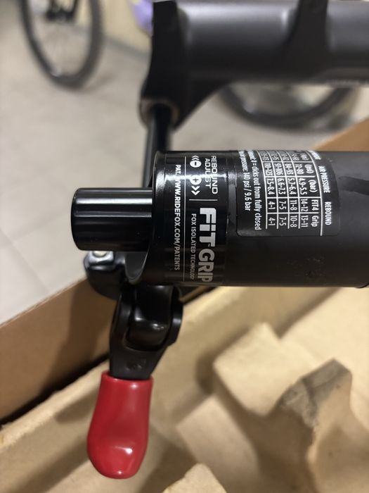 Suspensão Fox 38 Performance