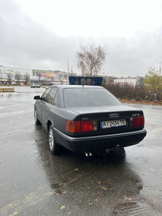Продам в нормльному станы Audi 100