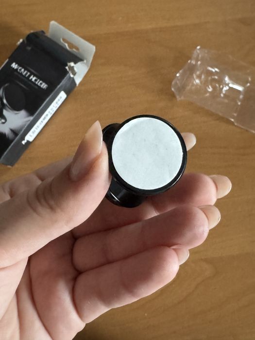 Тримач для телефона у авто