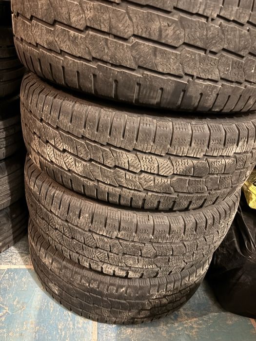 Диски Volkswagen Transporter 5 120 16 на зимовій гумі 216 65 16C