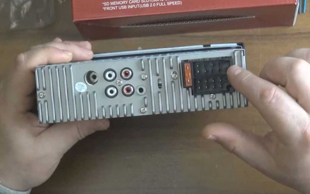 Стерео магнитола с пультом автомагнитола Pioneer 6317