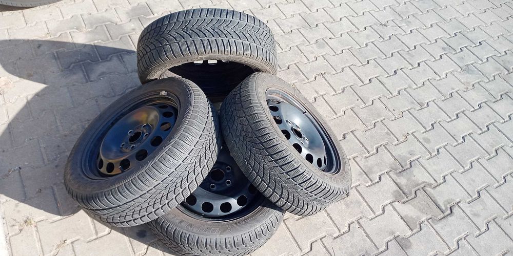 Komplet kół zimowych 205/55 R16 Golf 7 Dunlop SP Winter Sport