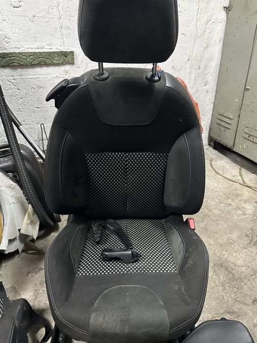 Uzywane fotele i obicia Citroen DS3