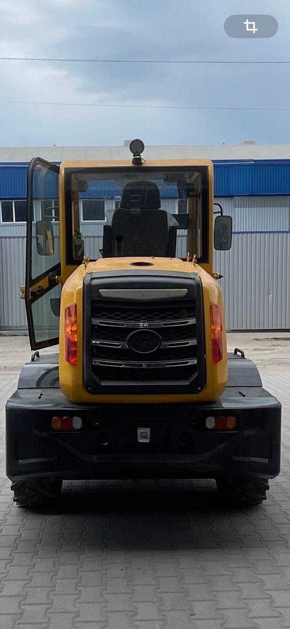 Телескопический погрузчик Heracles TL1500