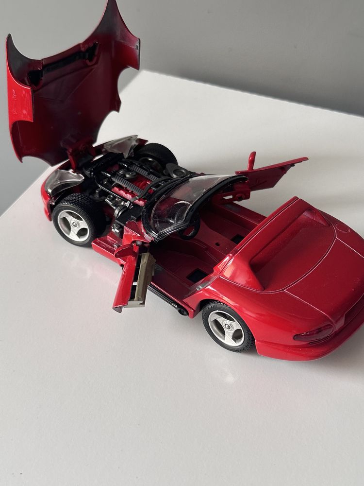 Bburago dodge viper rt/10 made in italy 1/24