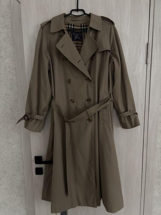 Він ажний тренч Barberrys