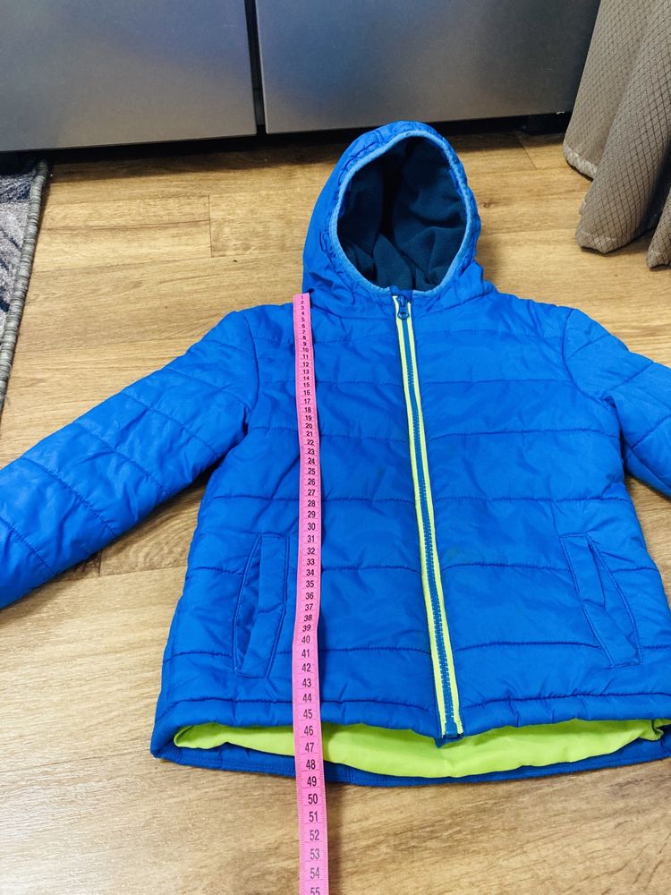 Демисезонная курточка куртка на мальчика 6 лет