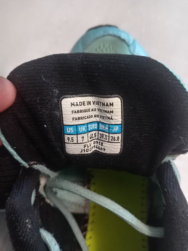 Кроссовки Mizuno WAVE INSPIRE размер  40,5
