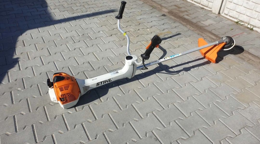 Послуги косіння трави бур'янів чагарників.