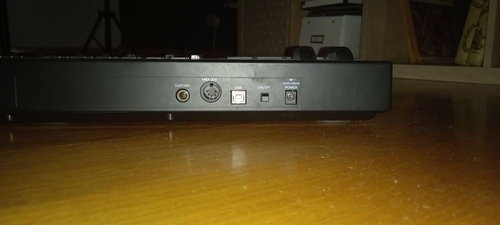 Alesis VI49 - Controlador MIDI