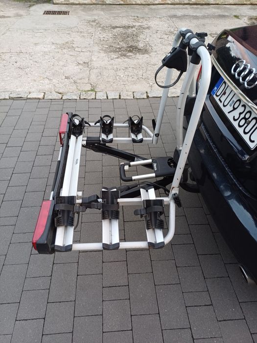 Bagażnik na hak na trzy rowery elektryczne lub zwykłe