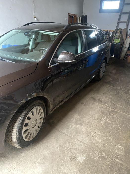 Авто повний привід,сама повна комплектація ,крім шкіри,сервісна книга!