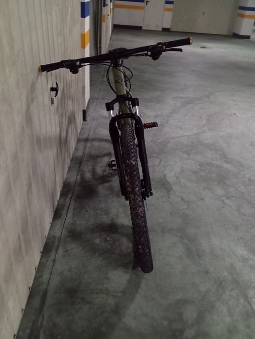 Bicicleta de montanha seminova, tamanho L, aro 29