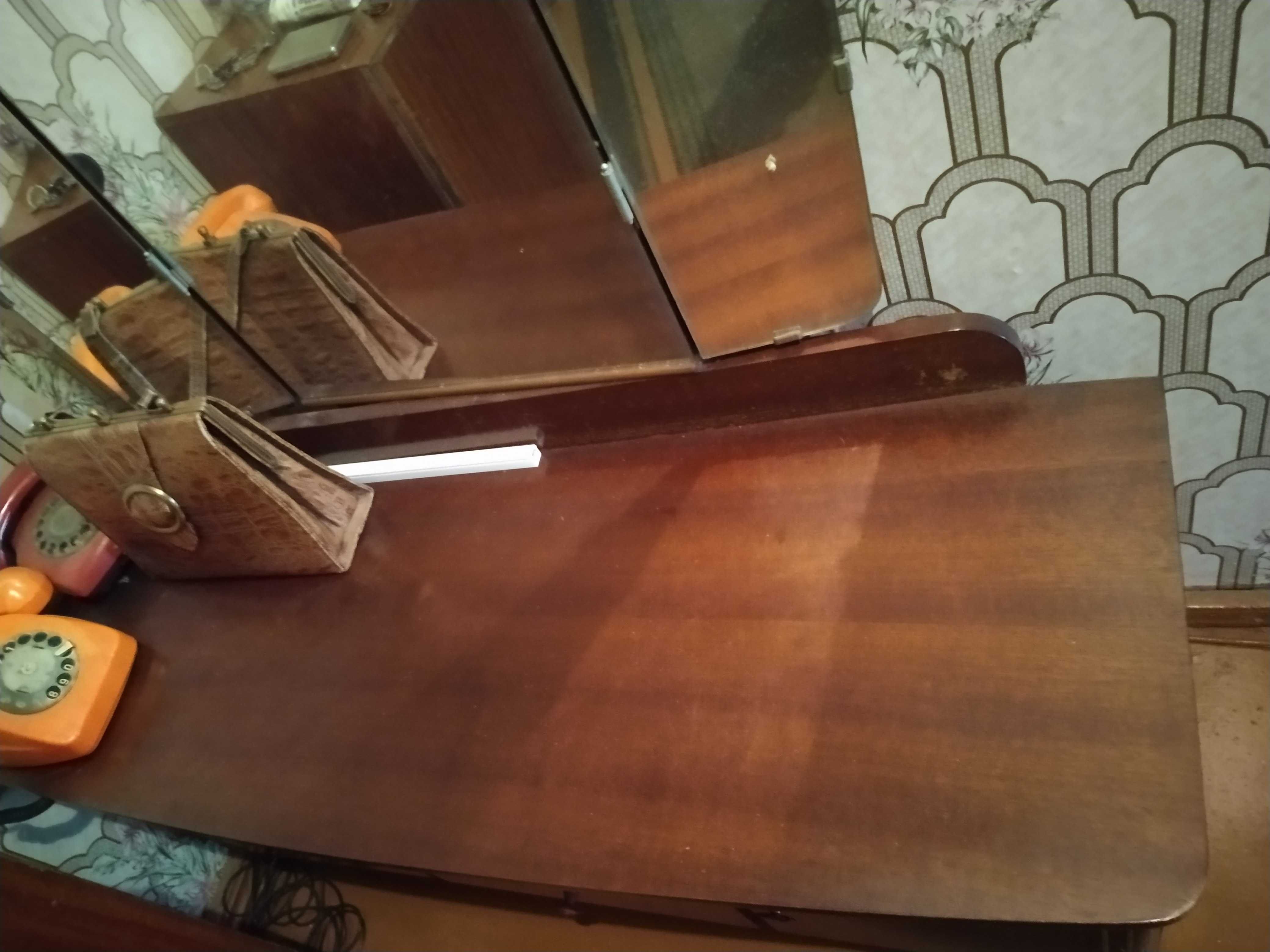 Продам трюмо (трильяж, зеркало, тумба,комод). Германия (ГДР).