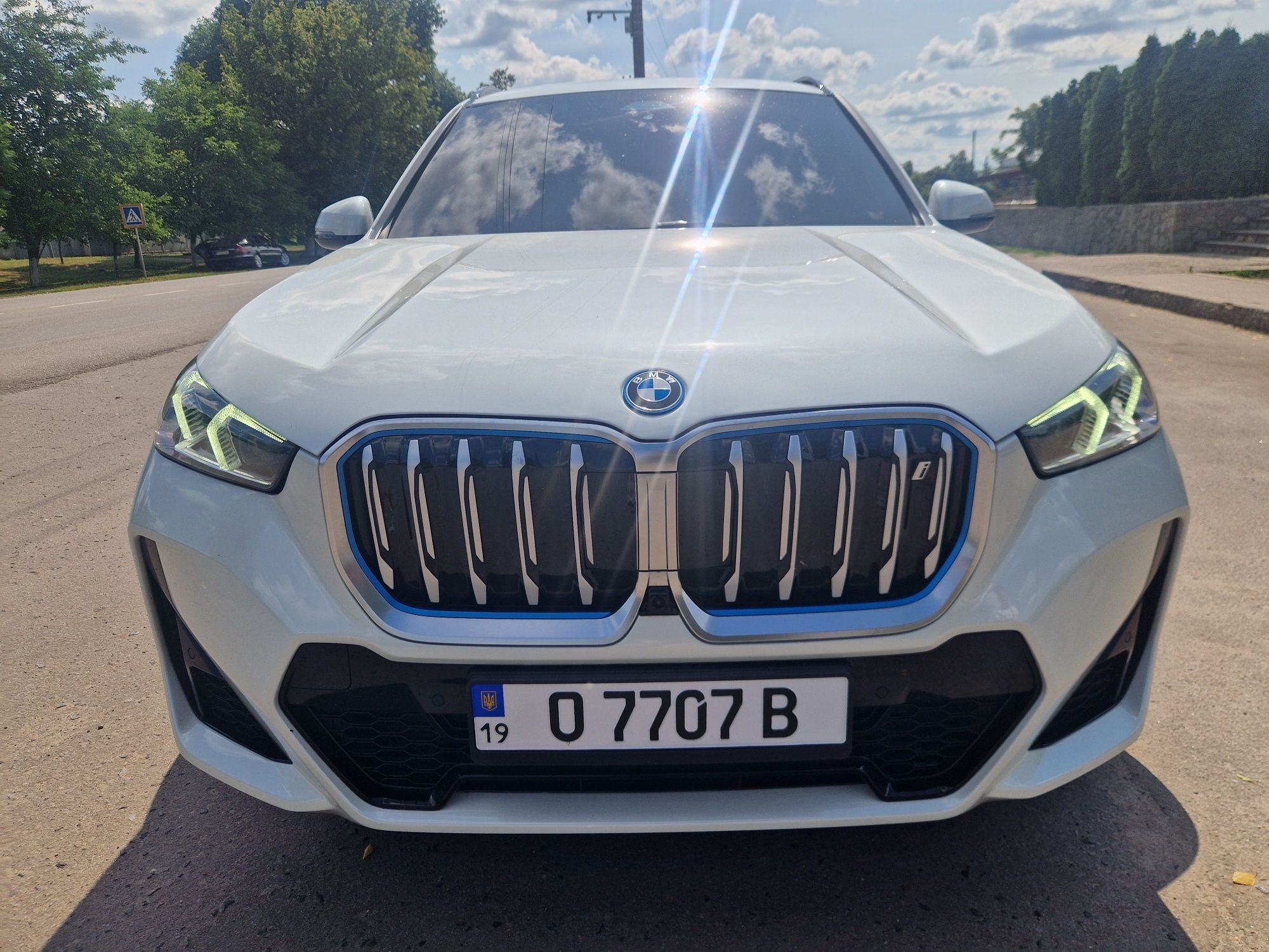 Продам BMW IX1 XDRIVE 30