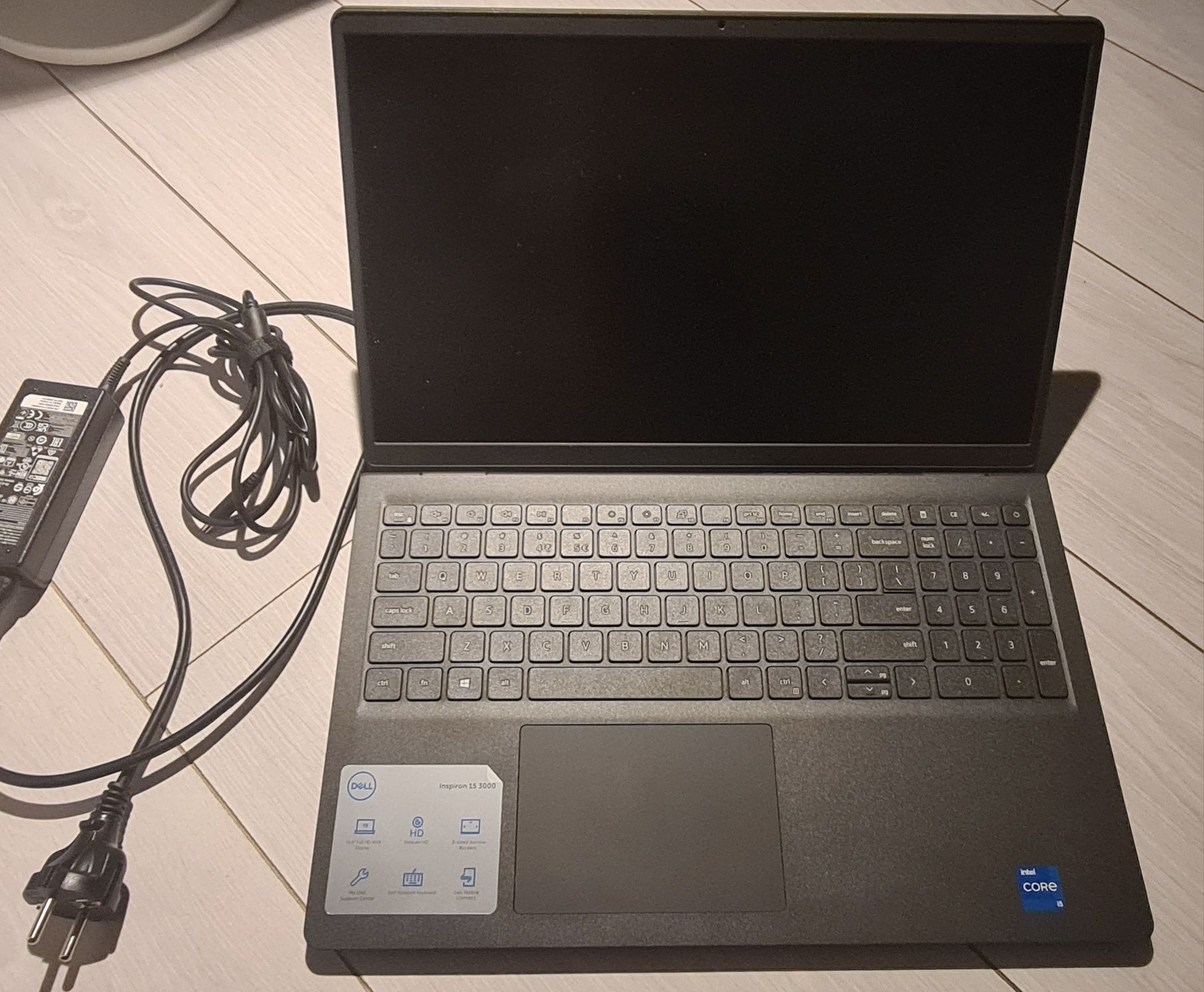 Nowy laptop Dell inspiron 15 i5 3511 Nigdy nie używany!