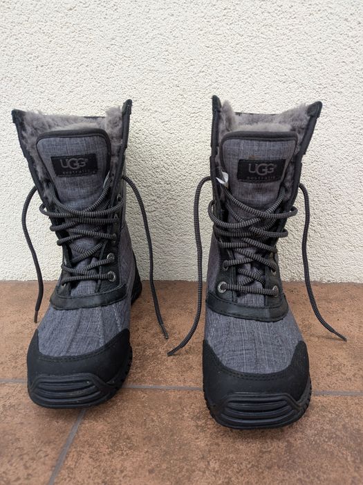 UGG Adirondack II Women's Gray and Black Snow Boots