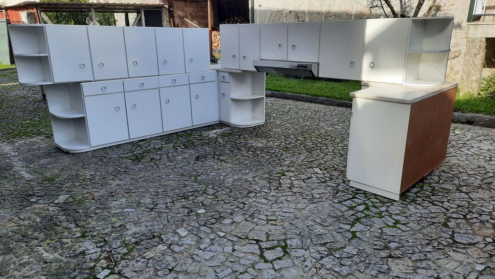 Cozinha em excelente estado, com Exasutor