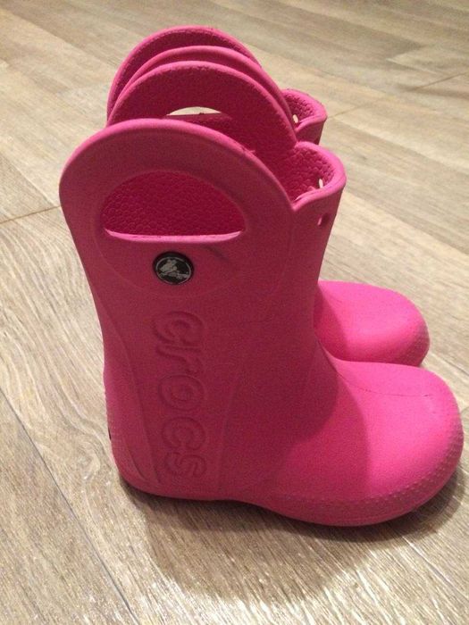 сапоги, шлепанцы резиновые Crocs и утепленные, ботинки на дождь