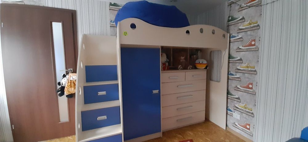 Продам меблі в дитячу кімнату