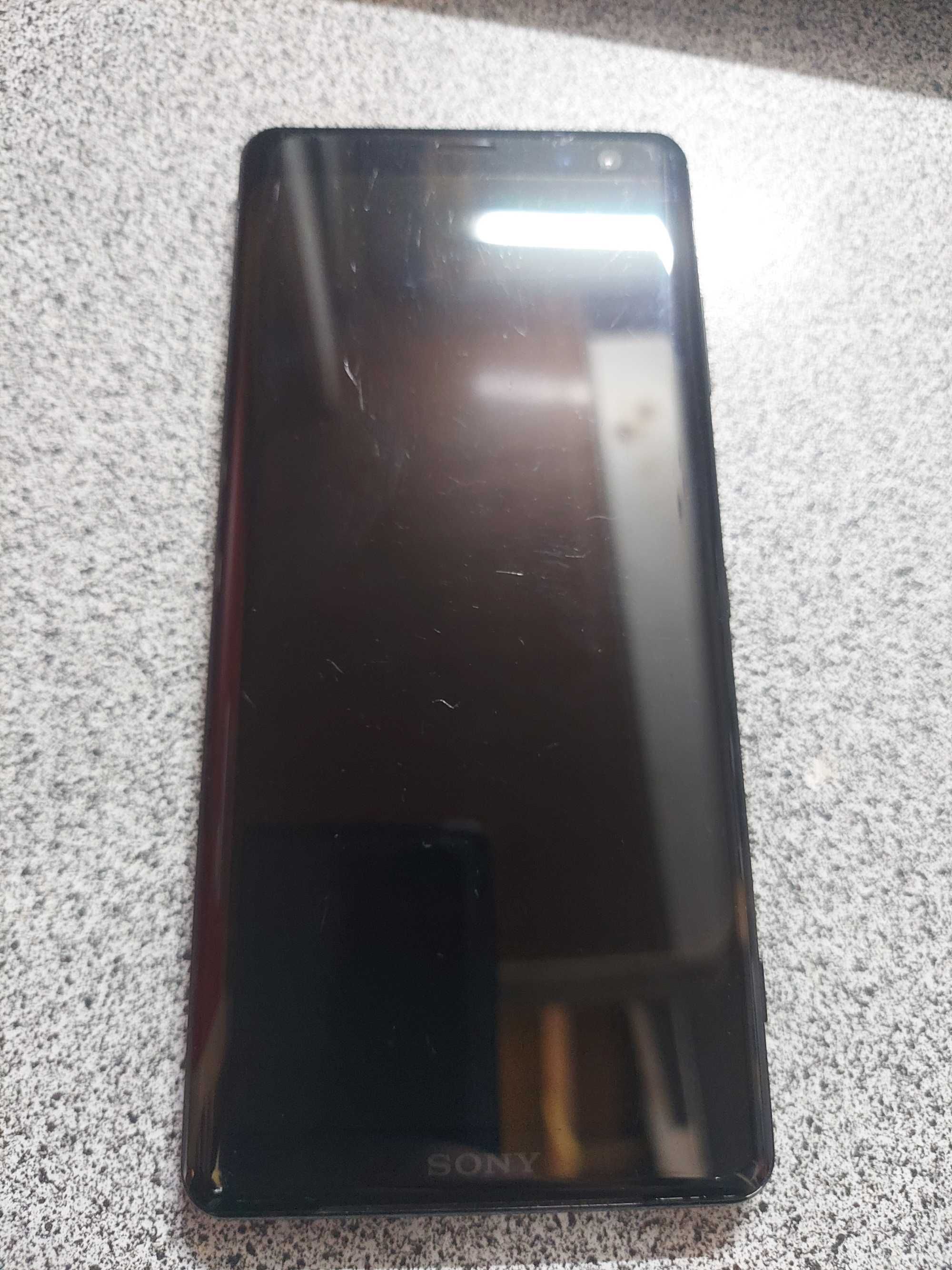Продам Sony Xperia XZ3 на запчасти или восстановление.
