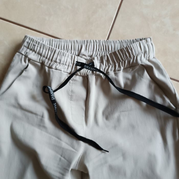 Damskie wygodne materiałowe spodnie