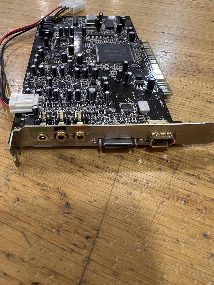 Placa som SoundBlaster Audigy 2 SB0360